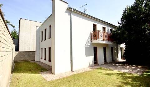 Sale Villa, Villa, Kútiky, Bratislava - Karlova Ves, Slovakia