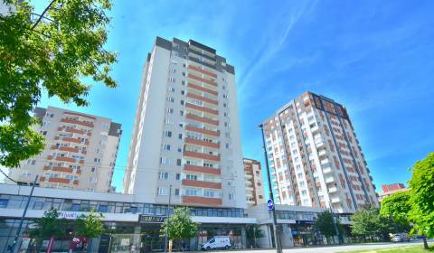 Sale Three bedroom apartment, Three bedroom apartment, Mierová, Bratis