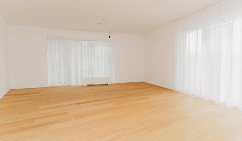 Amazing unfurnished 3bdr apt 100m2, terrace 36m2, 2x parking, cellar