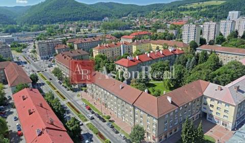 Searching for Three bedroom apartment, Three bedroom apartment, Trieda