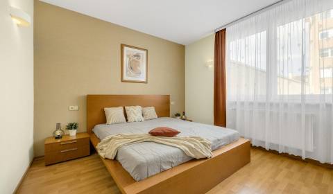 Sale Three bedroom apartment, Three bedroom apartment, Jozefa Krónera,