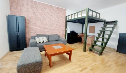 Rent One bedroom apartment, One bedroom apartment, Štefana Moyzesa, Zv