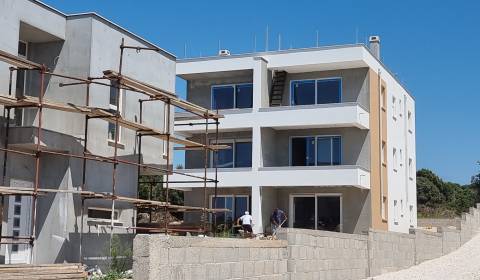 CROATIA - Apartments with garden or roof terrace, MANDRE, PAG