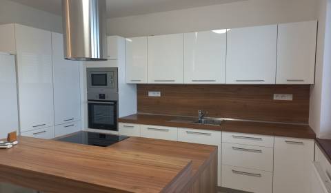 Rent Family house, Family house, Hummelova, Bratislava - Staré Mesto, 