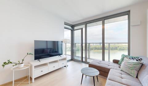  EUROVEA TOWER_ one-bedroom apartment with beautiful views of the cast