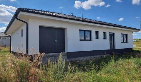 SALE - 5 roomed house with garage - Lužianky, RED OAK