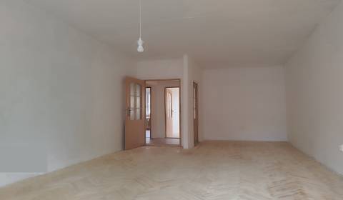 Sale Two bedroom apartment, Two bedroom apartment, Mládežnícka, Banská