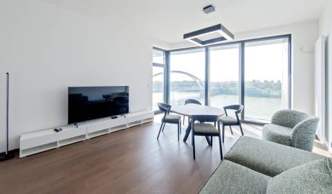 Delicious 2bdr apt 85 m2, with loggia and parking, EUROVEA RIVERSIDE