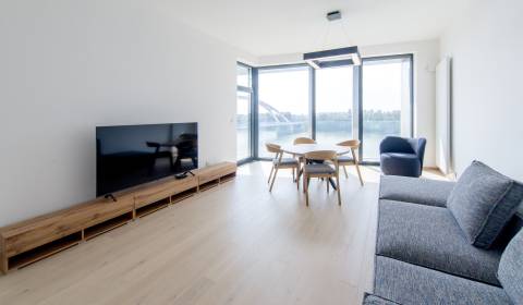 Bright 2bdr apt 85 m2, loggia with view, parking, EUROVEA