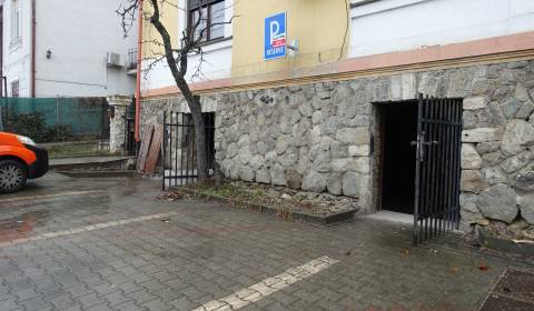 Rent Garage, Garage, Jaskový rad, Bratislava - Nové Mesto, Slovakia