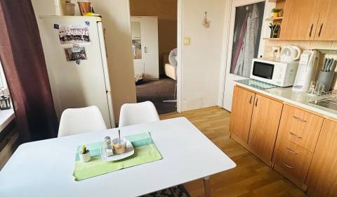 Sale Two bedroom apartment, Two bedroom apartment, Kasárenská, Nové Zá