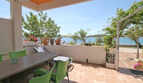 CROATIA - House with 6 apartments, 1st row from the sea - VODICE