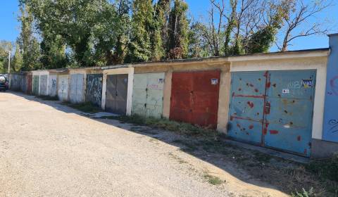 Sale Garage, Garage, Sliačska, Bratislava - Nové Mesto, Slovakia