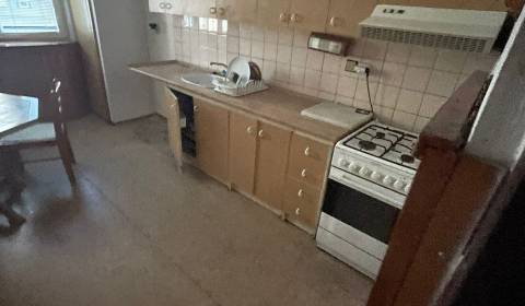 Sale Three bedroom apartment, Three bedroom apartment, Ľudovíta Fullu,