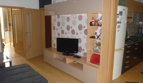 Sale Three bedroom apartment, Three bedroom apartment, Toryská, Bratis