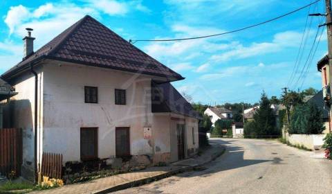 Sale Cottage, Cottage, Nové Mesto nad Váhom, Slovakia