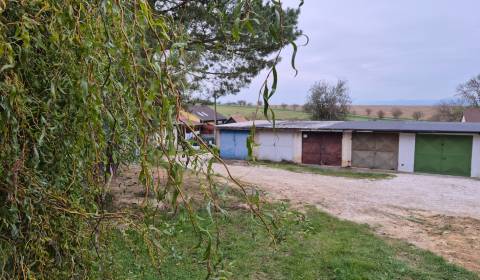 Sale Garage, Garage, Rekreačná ulica, Piešťany, Slovakia