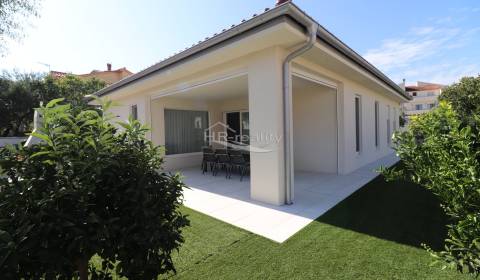 Sale Family house, Family house, Vodice, Croatia