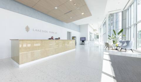 Modern offices with excellent accessibility (76m2 to 1,689m2) Lakeside