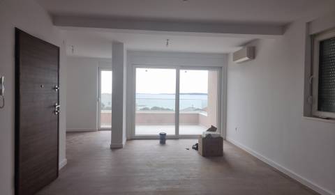 CROATIA - Apartments suitable for year-round living - MANDRE, PAG