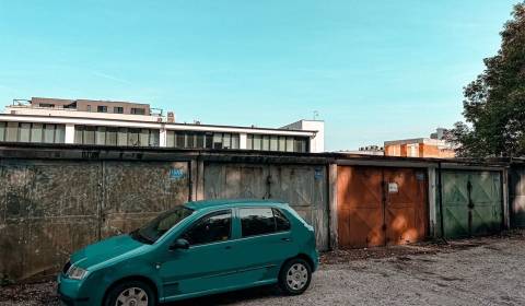 Sale Garage, Garage, Sliačska, Bratislava - Nové Mesto, Slovakia