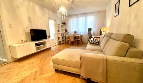 Renovated 2-Room Apartment with Balcony near Račianske Mýto