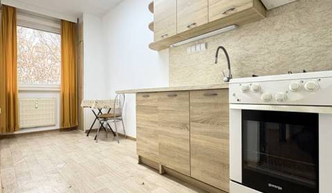 Rent Two bedroom apartment, Two bedroom apartment, Vodna, Komárno, Slo