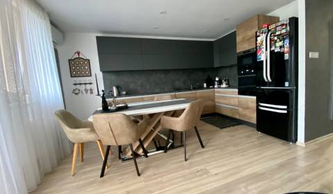 Sale Three bedroom apartment, Three bedroom apartment, Vajanského, Trn