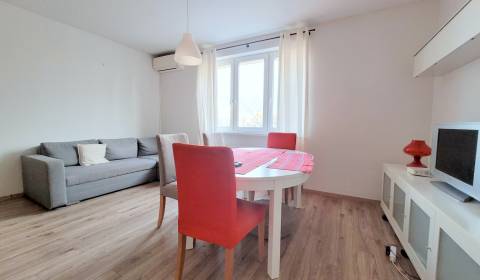 Rent Two bedroom apartment, Two bedroom apartment, Karadžičova, Bratis