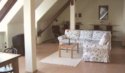 Rent Two bedroom apartment, Two bedroom apartment, Grösslingova, Brati