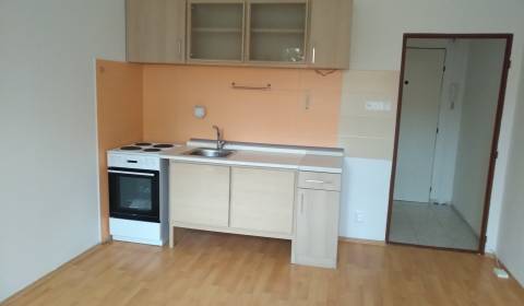 Rent Single studio, Single studio, Nové Zámky, Slovakia