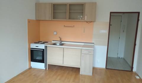 Rent Single studio, Single studio, Nové Zámky, Slovakia