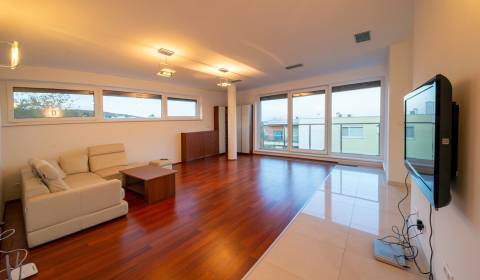 Nice, spacious 2bdr apt 112 m2, A/C, 2x  loggia, 2x parking