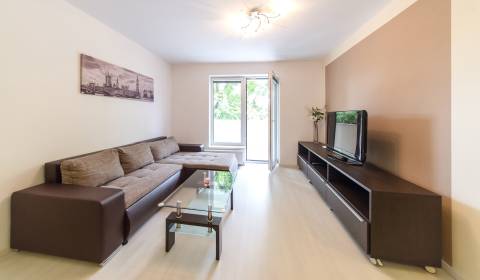 Beautiful 3 bdr apt 91m2, with AC, cellar and parking, MEINL RESIDENCE