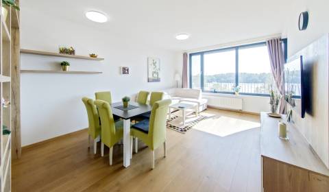 Sunny 3 bdr apt 92 m2, with terrace, A/C and parking, ZUCKERMANDEL