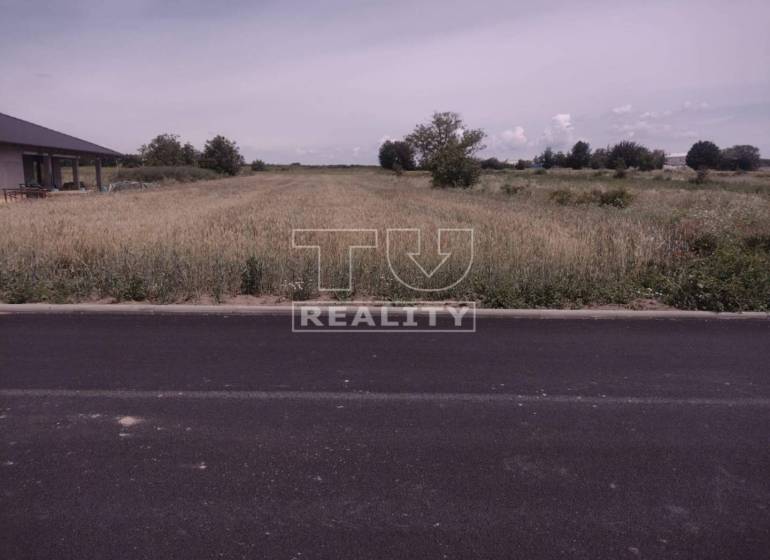 Veľké Kostoľany Land – for living Sale reality Piešťany