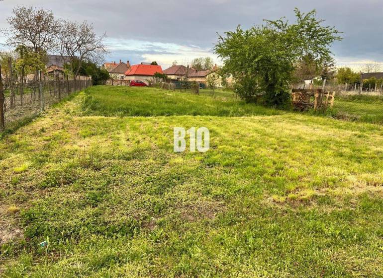 Bratislava - Jarovce Land – for living Sale reality Bratislava - Jarovce