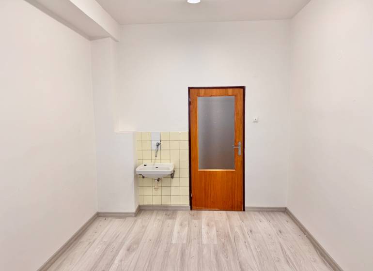 Kancelária 15 m² Štrková ulica