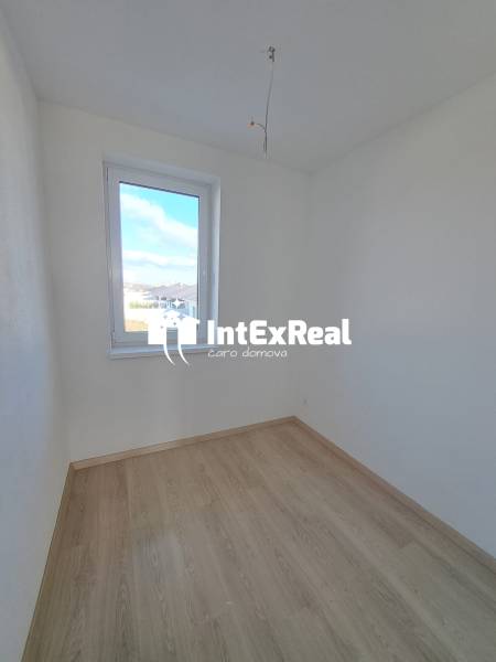 Prenájom, veľký  2 izbový byt, novostavba, Galanta, viac na: https://reality.intexreal.sk/