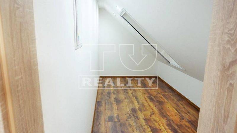 Nesvady Four+ bedroom apartment Sale reality Komárno