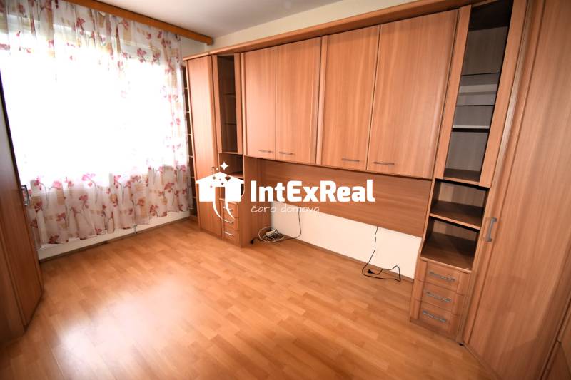 Zariadený, prerobený 3 i. byt s loggiou, predaj, Šaľa, Veča, viac na: https://reality.intexreal.sk/