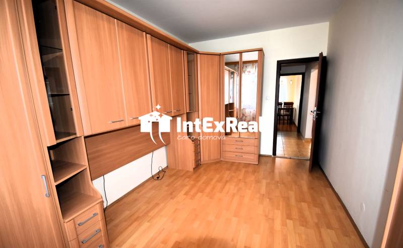 Zariadený, prerobený 3 i. byt s loggiou, predaj, Šaľa, Veča, viac na: https://reality.intexreal.sk/