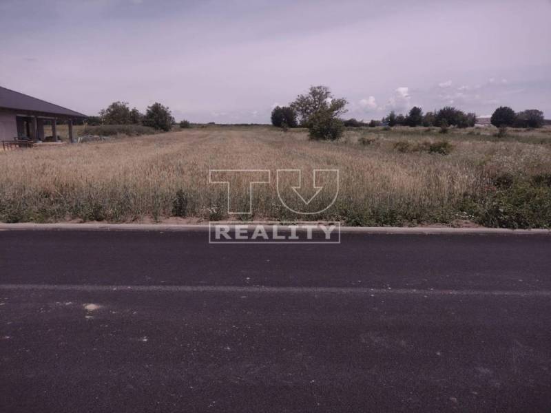 Veľké Kostoľany Land – for living Sale reality Piešťany