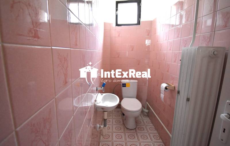 Útulný domov!  Na predaj rodinný dom, 7,8 á Čierny Brod, viac na: https://reality.intexreal.sk/