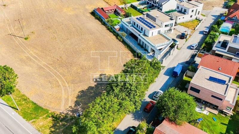 Bratislava - Jarovce Land – for living Sale reality Bratislava - Jarovce