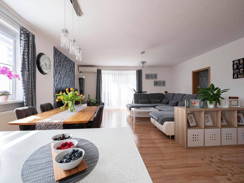 Bratislava - Podunajské Biskupice Three bedroom apartment Sale reality Bratislava - Podunajské Biskupice