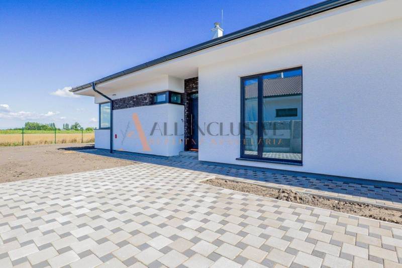 ALL INCLUSIVE |* POSLEDNÝ RODINNÝ DOM IBA 209.900 EUR * | NA PREDAJ 4 IZBOVÉ RODINNÉ DOMY, 5 MIN OD DUNAJSKEJ STREDY