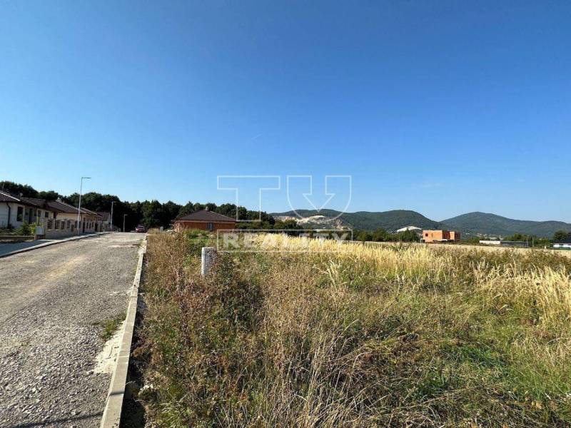 Trenčianske Jastrabie Land – for living Sale reality Trenčín