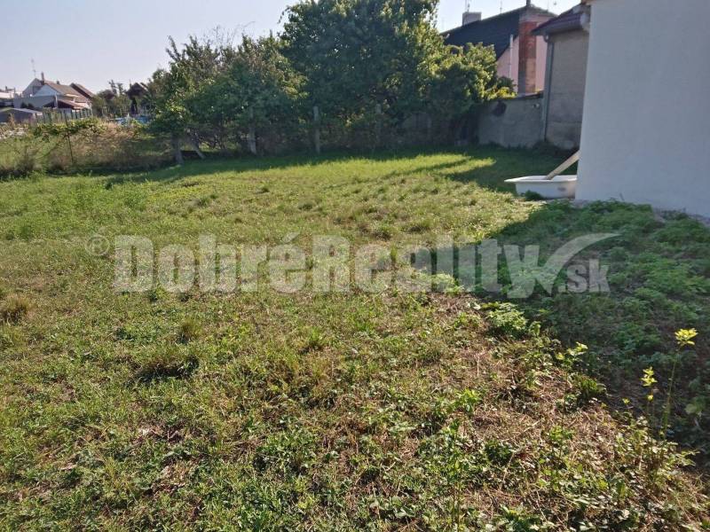 Váhovce Land – for living Sale reality Galanta