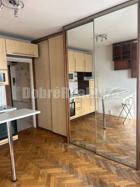 Nové Zámky Single studio Rent reality Nové Zámky